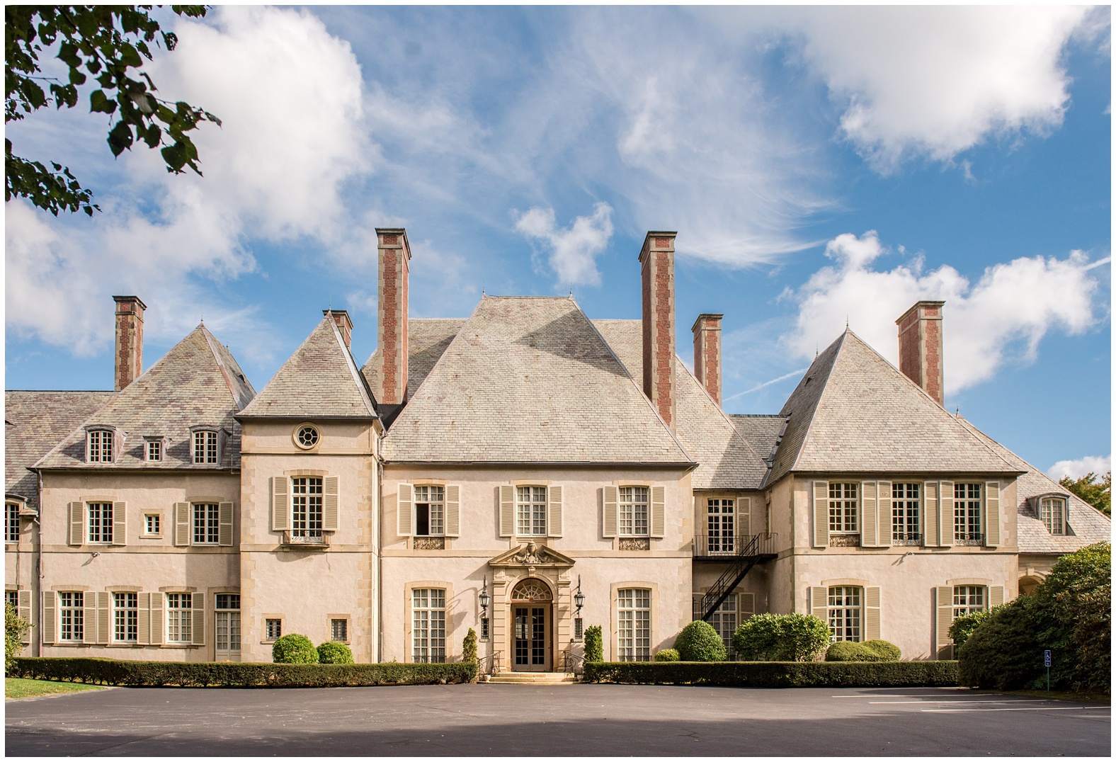 Classic,Romantic,Fall,Wedding,Glen Manor House,Portsmouth,Rhode Island,RI,travel,destination,Newport,luxury,elegant,autumn,new england,